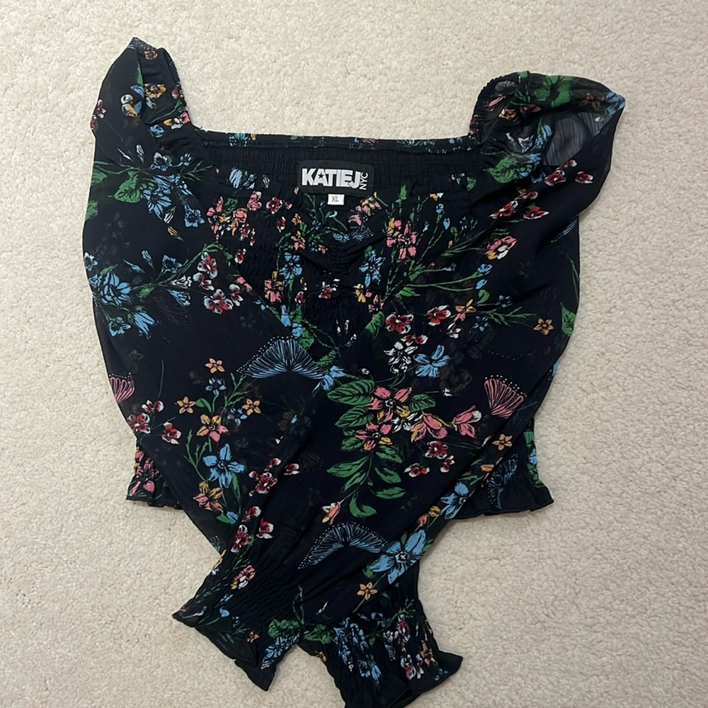 NWT Katie J top!!